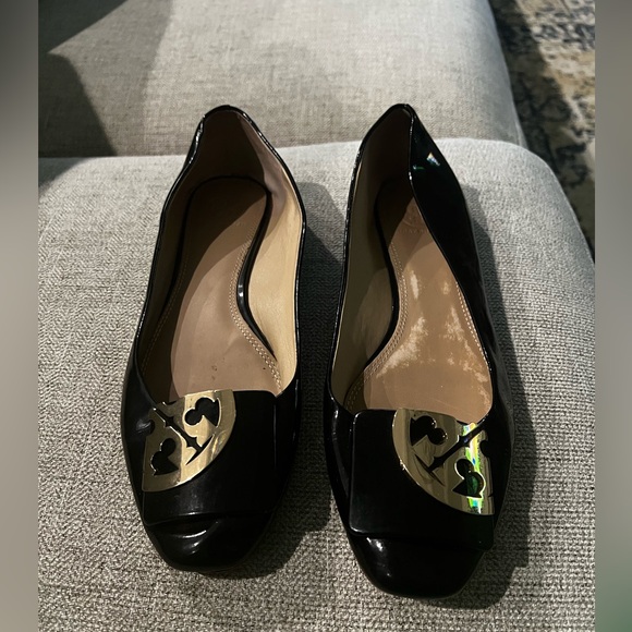 Tory Burch Square Toe Logo Soft Patent Flat - Picture 2 of 16